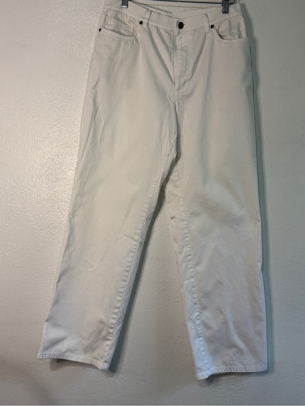 Talbots’s Classic Stretch Straight-Leg White Pants. Sz 12P. 98% cotton.